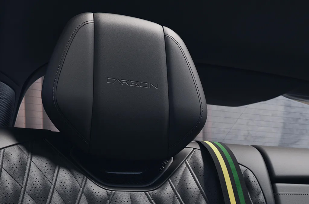 Interieur eletre carbon